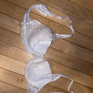 Jessica Simpson lace bra 36C